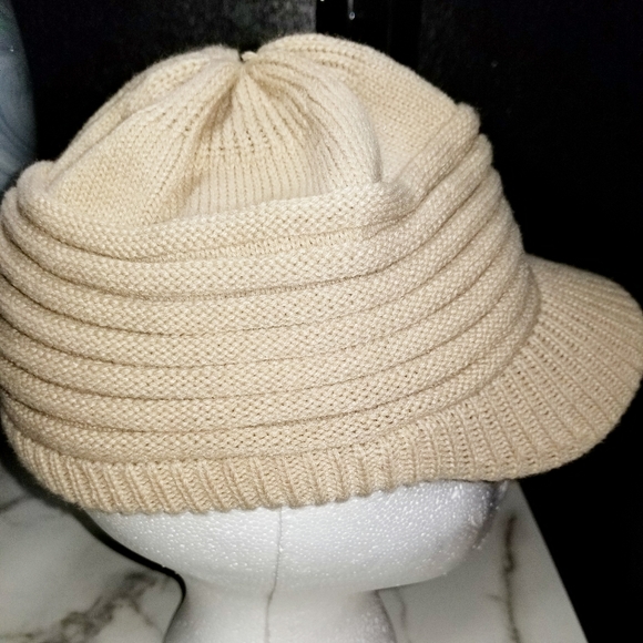 Hat - Picture 2 of 4